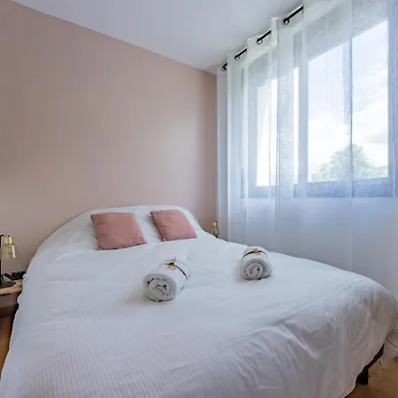 Saint Martial - Stationnement - Clim مونْتوبا