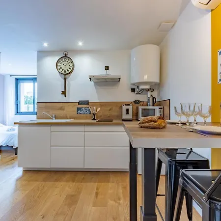 Saint Martial - Stationnement - Clim *