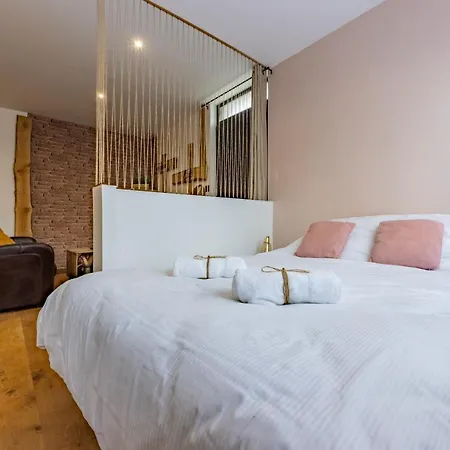 Saint Martial - Stationnement - Clim *