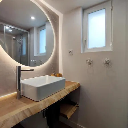 Saint Martial - Stationnement - Clim アパート *